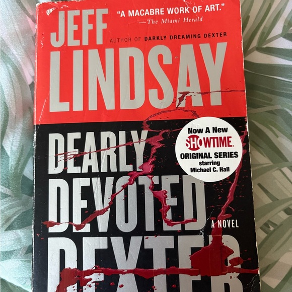Dearly Devoted Dexter Book 2 by Jeff Lindsay - Picture 1 of 2